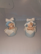 12 cold porcelain baby in a box favor