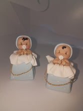 12 ethnic cold porcelain baby in a box favors