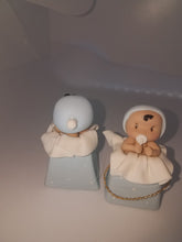12 ethnic cold porcelain baby in a box favors